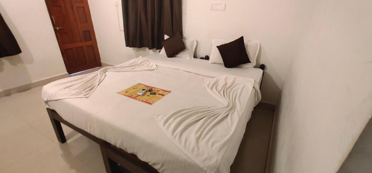 Rj14 Accommodations At Baga Beach Zewnętrze zdjęcie
